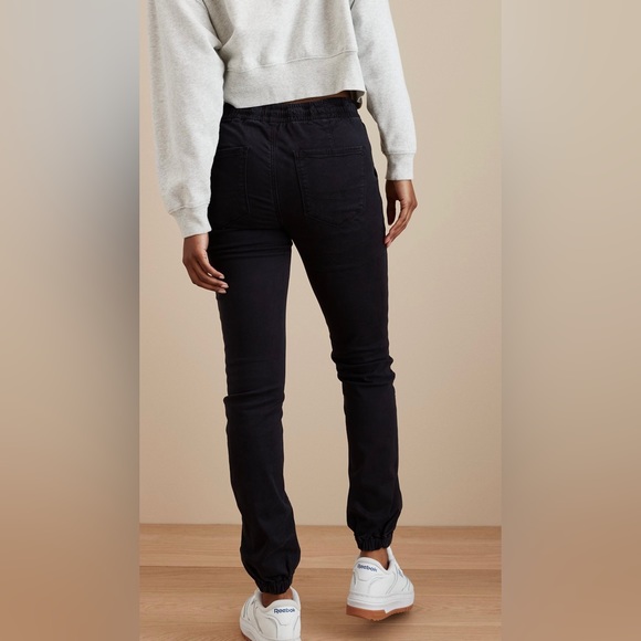 American Eagle Next Level High-Waisted
Jegging Jogger - Picture 2 of 5